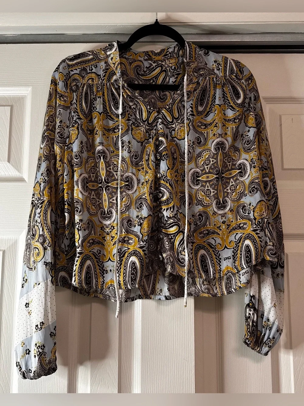 Free People Blue & Gold Paisley Printed Long Sleeve Button Down Blouse - Size XS
